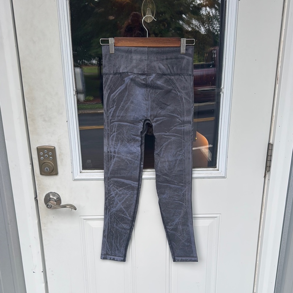 lululemon Ebb to street tight wash